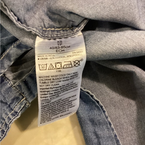 BANANA REPUBLIC Dillon Utility Chambray Button Up Shirt Distressed Sz XS - Picture 7 of 11